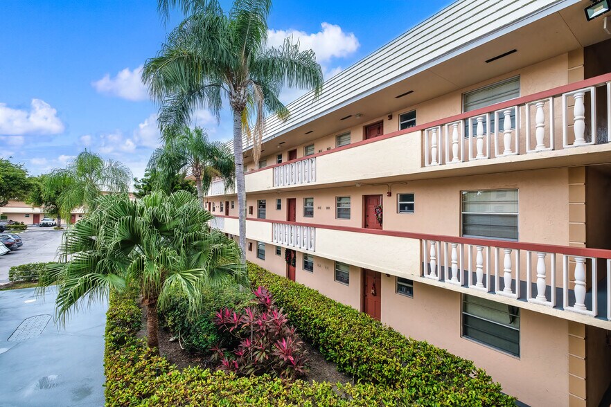 More Photos Of 8951 Sunset Dr, Miami Apartments For Sale