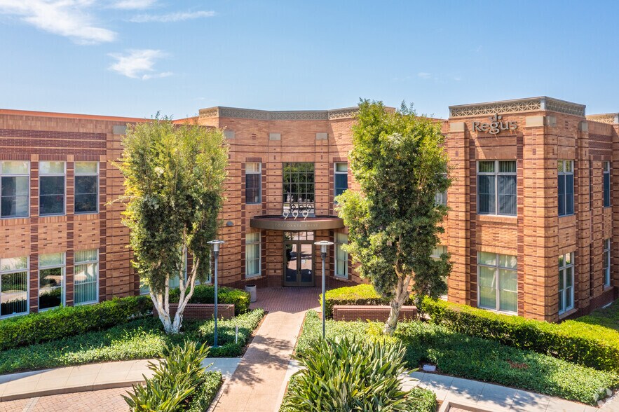 More Photos Of 800 Corporate Dr, Ladera Ranch Unknown For Lease