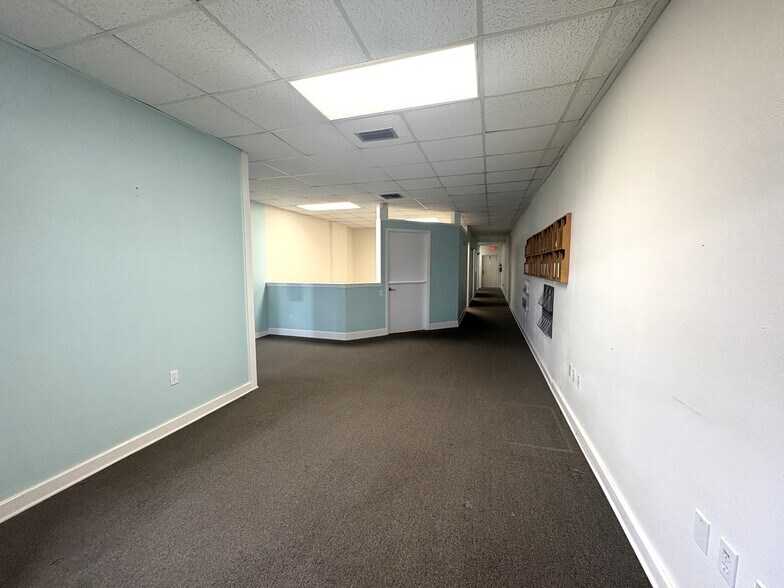 More Photos Of 1240 Rockledge Blvd, Rockledge Office For Lease