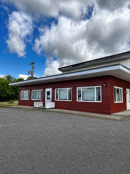 Primary Photo Of 5705 State Highway 20, East Springfield Restaurant For Lease