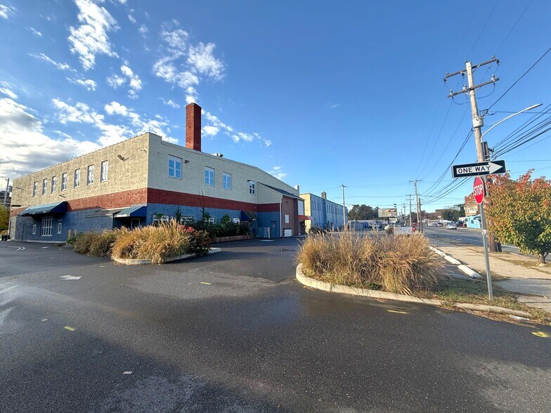 Primary Photo Of 801-811 Sproul St, Chester Specialty For Sale