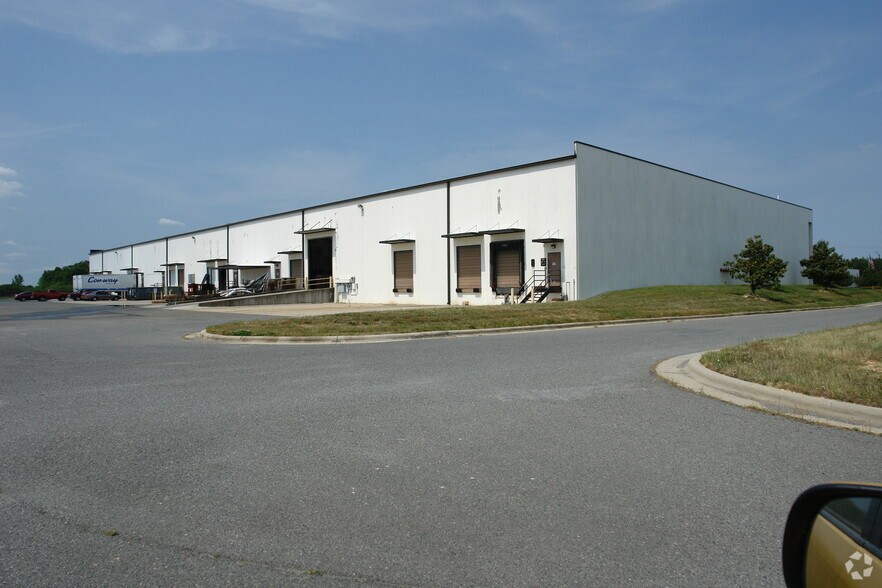 More Photos Of 1310 Airport Blvd, Monroe Warehouse For Lease