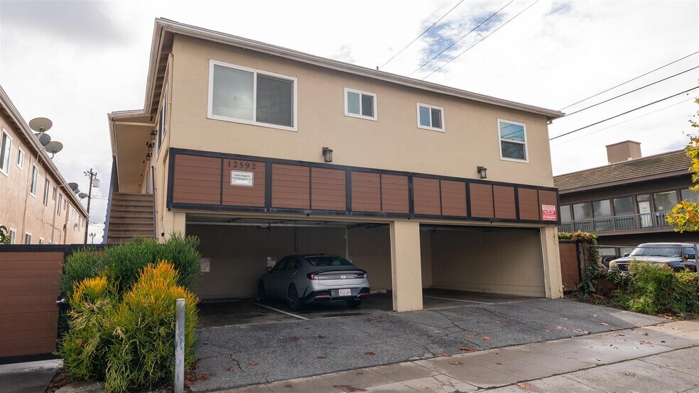 More Photos Of 12592 Washington Pl, Los Angeles Apartments For Sale