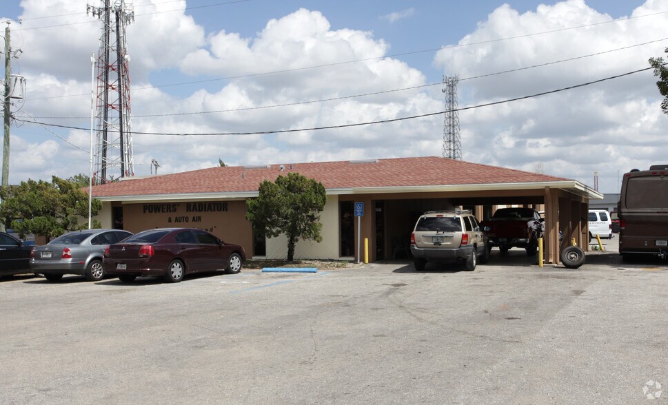 More Photos Of 2559 Fowler St, Fort Myers Unknown For Sale