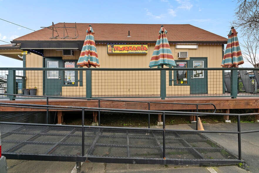 More Photos Of 144 Merlin Rd, Merlin Office For Sale