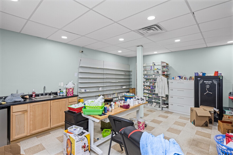 More Photos Of 11502-11538 E 7 Mile Rd, Detroit Freestanding For Sale