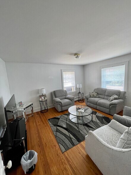 More Photos Of 506 E Liberty St, Charles Town Apartments For Sale