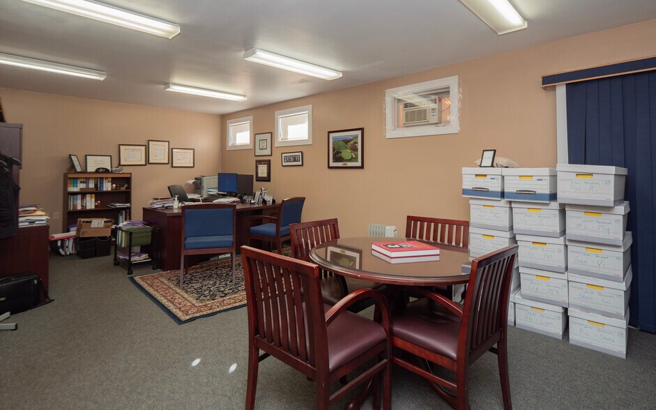 More Photos Of 1120 Aquidneck Ave, Middletown Office For Sale