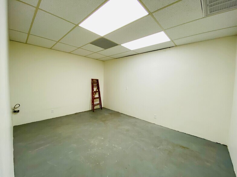 More Photos Of 732 N Lake Ave, Pasadena Office For Lease