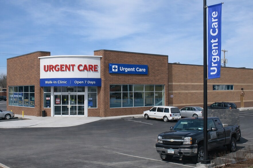 More Photos Of 425 S Peterboro St, Canastota Drugstore For Lease