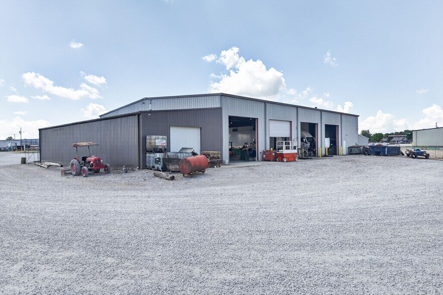 More Photos Of 109 Tabor Dr, Crossville Industrial For Sale