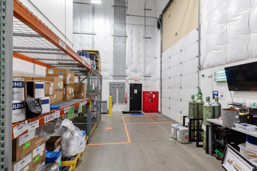 More Photos Of 8210 NE Mauzey Ct, Hillsboro Warehouse For Sale