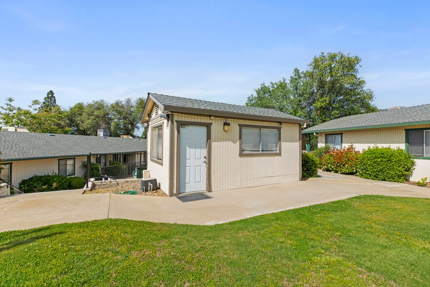 More Photos Of 91 Summit Ave, Sonora Apartments For Sale