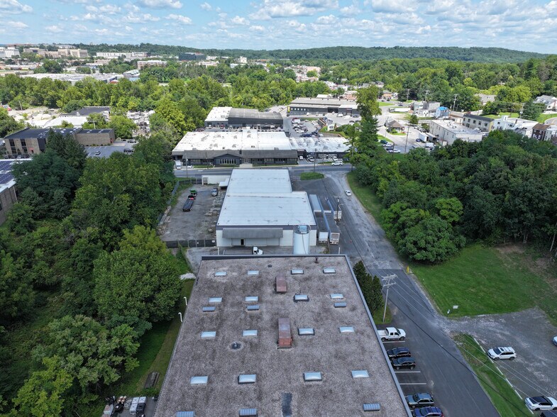 More Photos Of 109 Cockeysville Rd, Cockeysville Warehouse For Lease