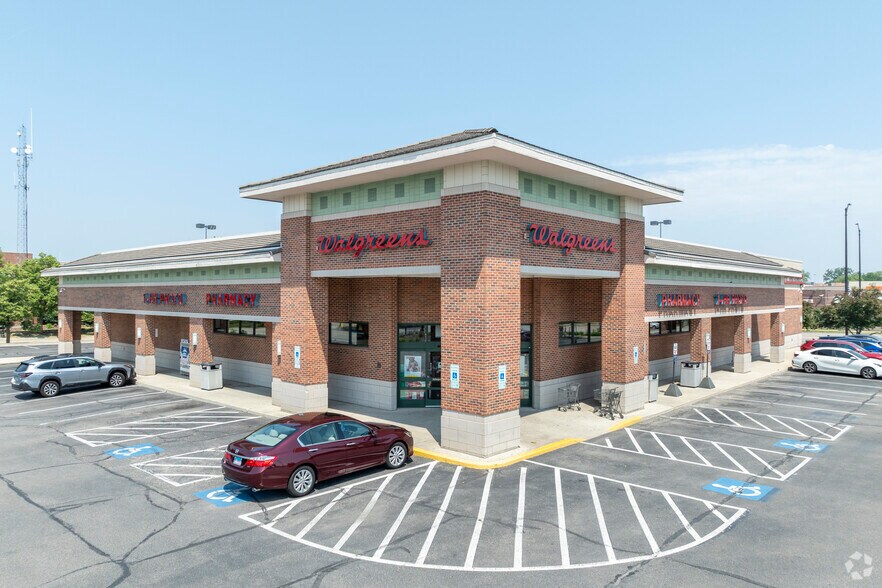 More Photos Of 980 Elk Grove Town Ctr, Elk Grove Village Unknown For Lease