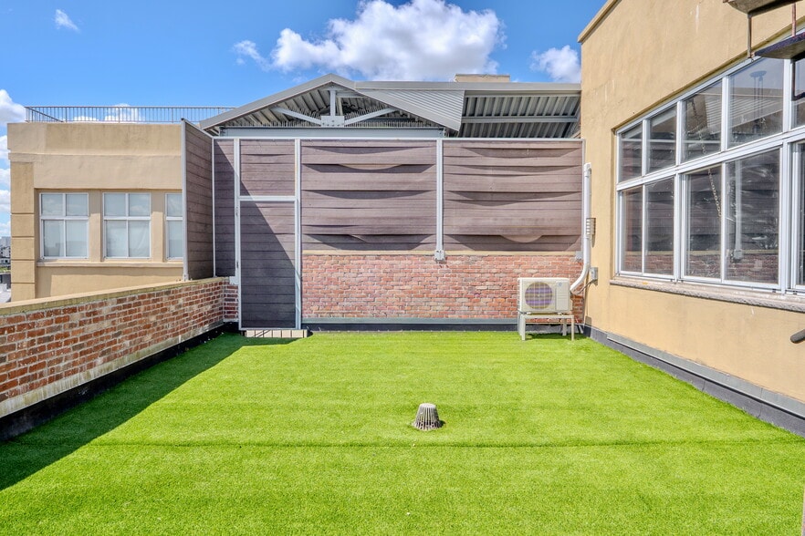 More Photos Of 231 Norman Ave, Brooklyn Apartments For Sale