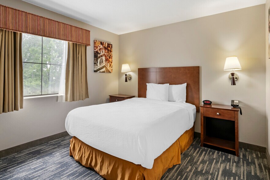 More Photos Of 1899 Winderly Ln, Pickerington Hotel For Sale