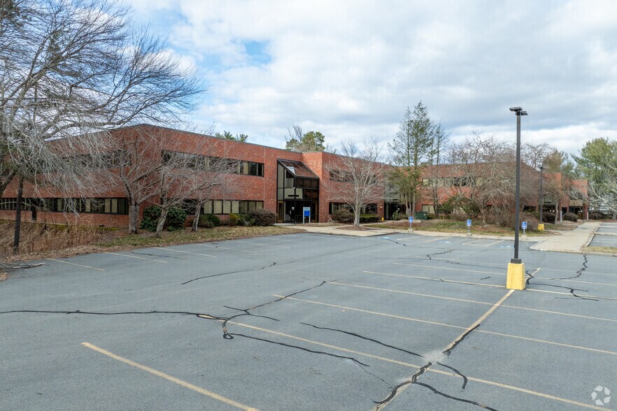 More Photos Of 239 Littleton Rd, Westford Office For Sale