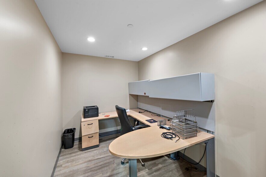 More Photos Of 615-623 S State College Blvd, Fullerton Distribution For Sale