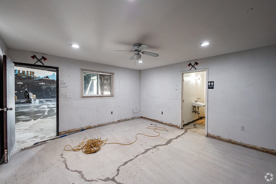 More Photos Of 256 Stowell St, Upland Unknown For Lease