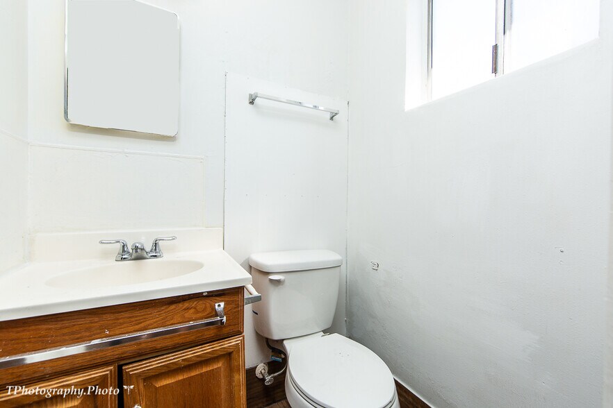 More Photos Of 233 W Mesquite Blvd, Mesquite Apartments For Sale