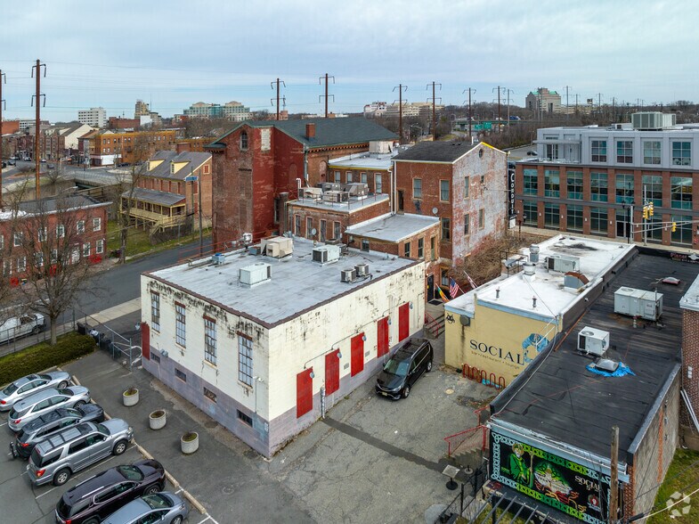 More Photos Of 439-451 S Broad St, Trenton Office For Lease