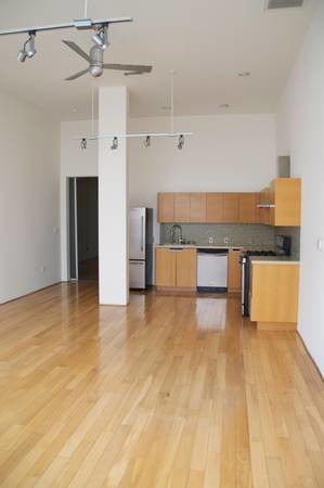 More Photos Of 8 Brooks Ave, Venice Apartments For Lease