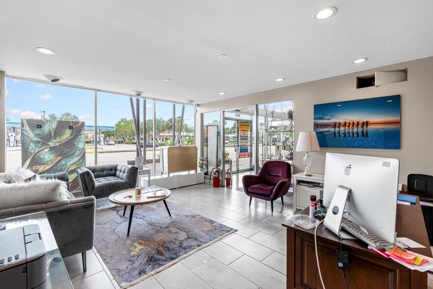 More Photos Of 1500 E Commercial Blvd, Fort Lauderdale Freestanding For Lease