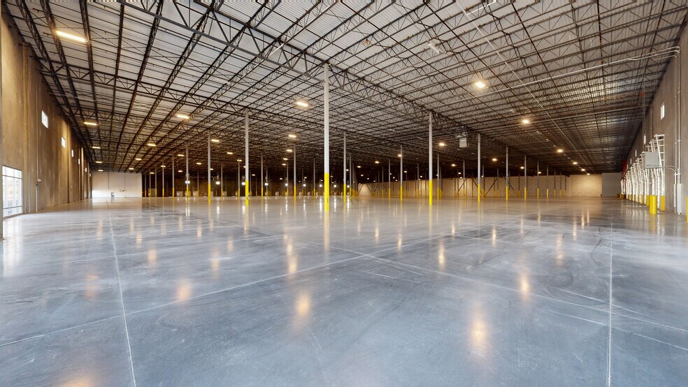 More Photos Of Gateway Blvd W, El Paso Unknown For Lease