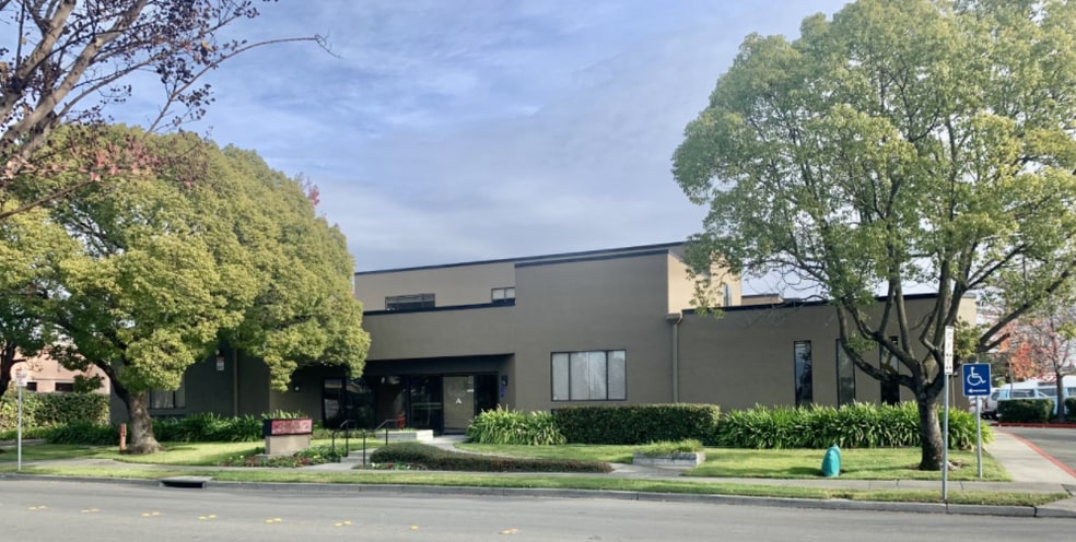 More Photos Of 3222 Airway Dr, Santa Rosa Light Manufacturing For Lease