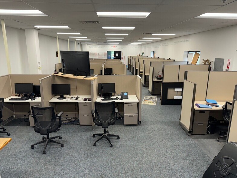 More Photos Of 1811 N Topping Ave, Kansas City Office For Lease