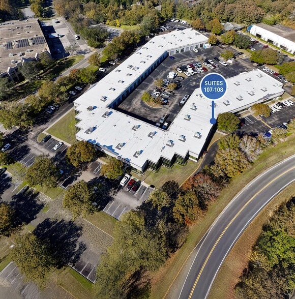 More Photos Of 7751 Kingspointe Pky, Orlando Light Distribution For Lease