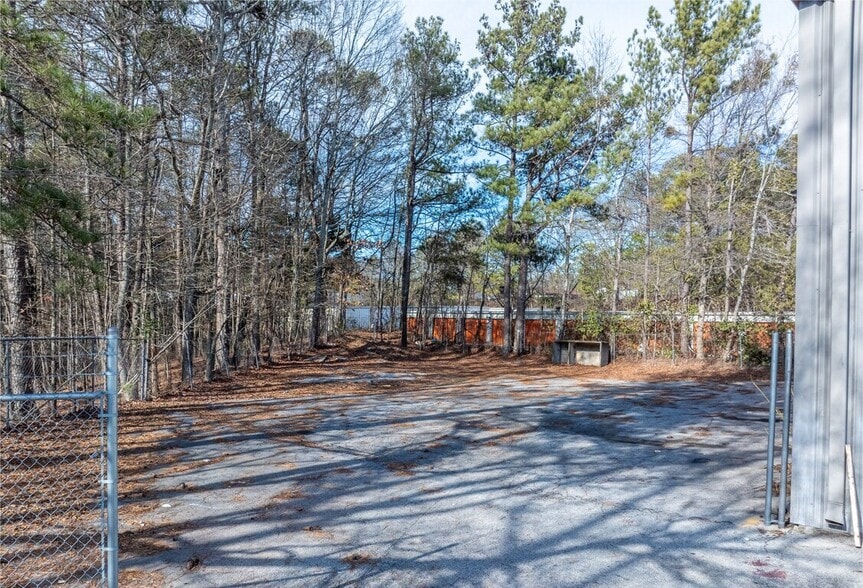 More Photos Of 6275 Highway 85, Riverdale Warehouse For Sale