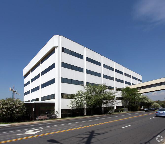 Primary Photo Of 1 Hospital Dr, Asheville Medical For Lease