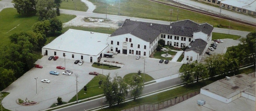 More Photos Of 500 Milford St, Watertown Manufacturing For Lease