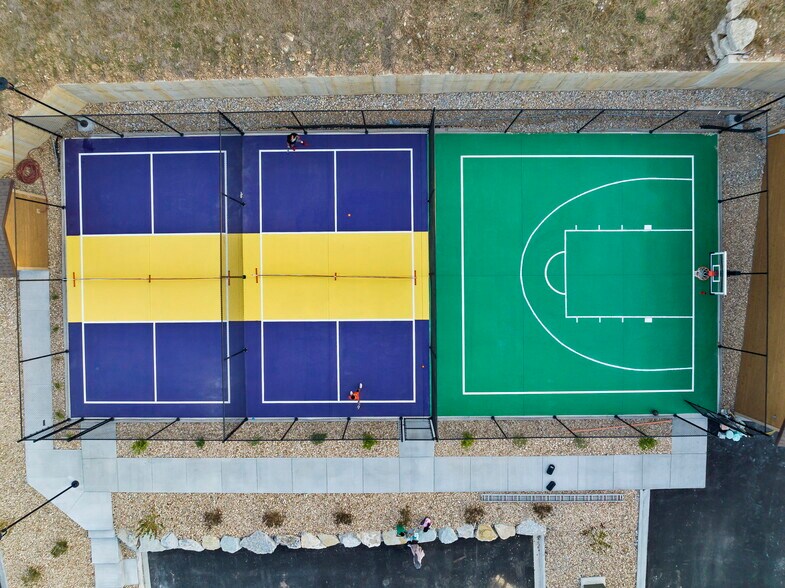 More Photos Of 129 Pioneer Peak, Kimberling City Specialty For Sale