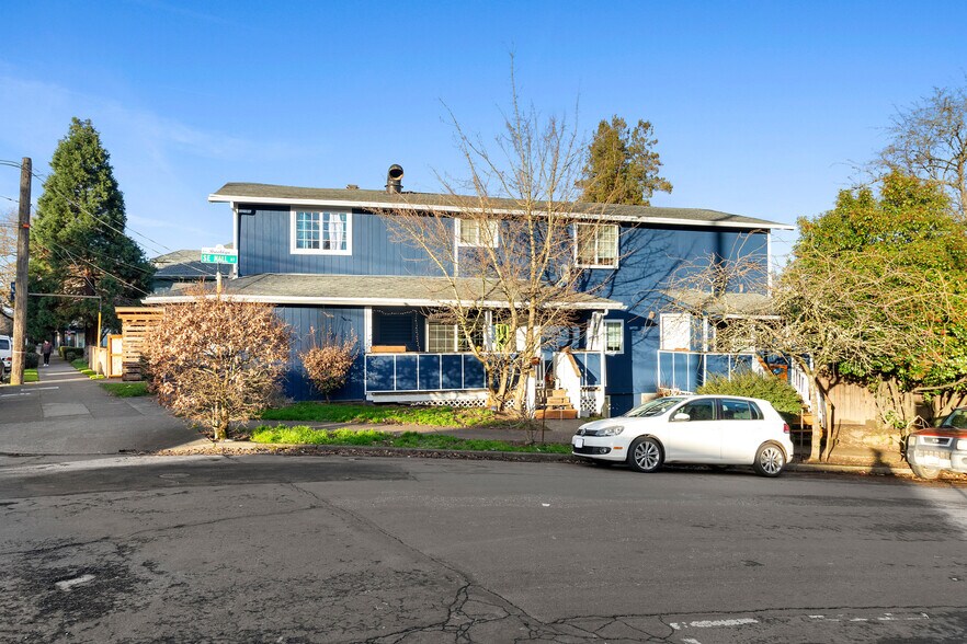 More Photos Of 4346-4350 SE Milwaukie Ave, Portland Apartments For Sale