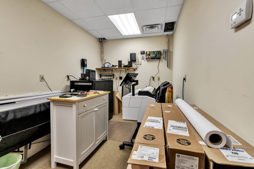 More Photos Of 2-85 Bristol Ln, Ellicottville General Retail For Lease