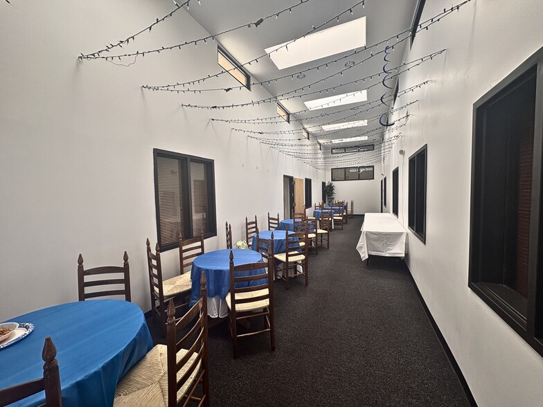 More Photos Of 136-150 Louisiana Blvd NE, Albuquerque Office For Sale