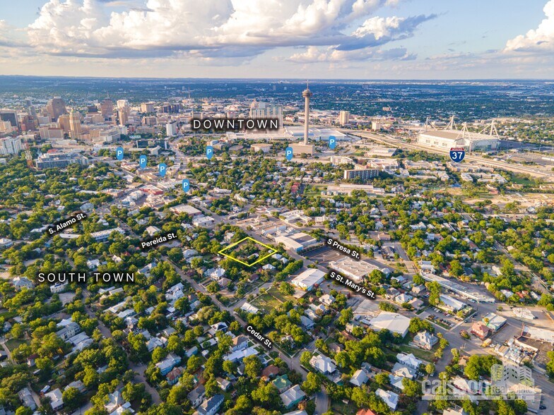 More Photos Of 1127 S St Marys St, San Antonio Restaurant For Sale