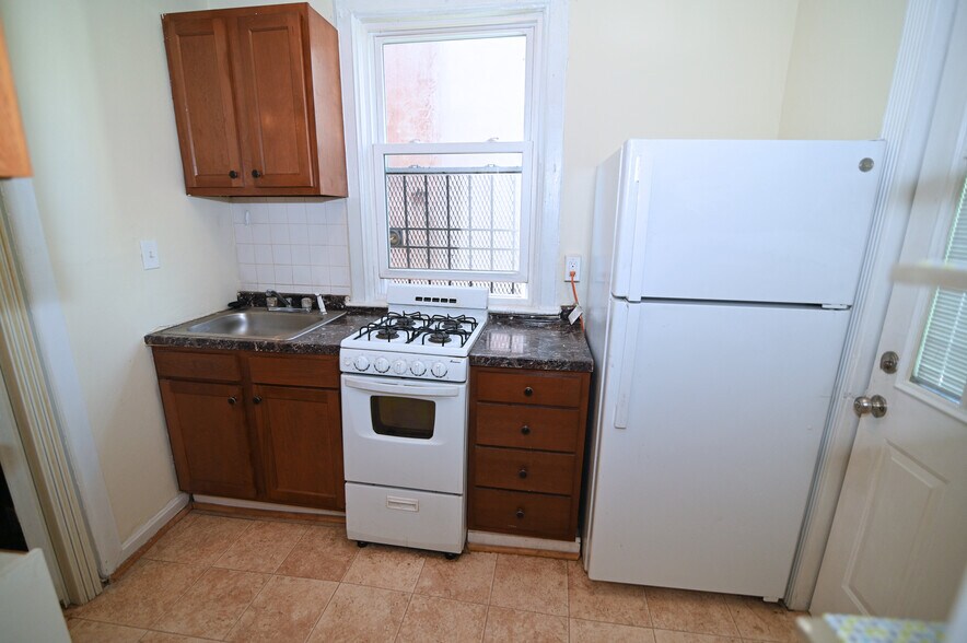 More Photos Of 513-519 12th St SE, Washington Apartments For Sale