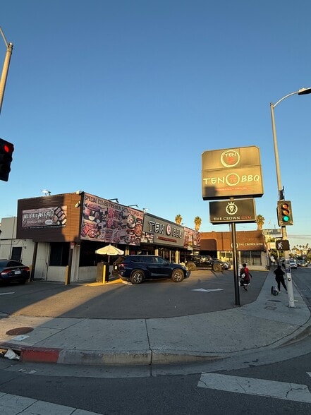 More Photos Of 4177 W 3rd St, Los Angeles Storefront Retail Office For Sale