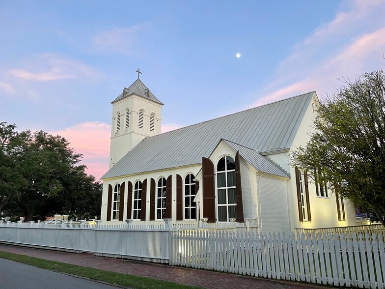 More Photos Of 216 Church St, Pensacola Office Residential For Sale