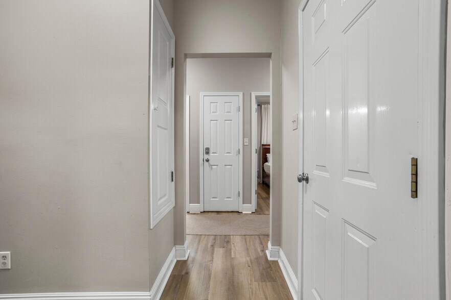 More Photos Of 1705 Government St, Ocean Springs Office For Sale