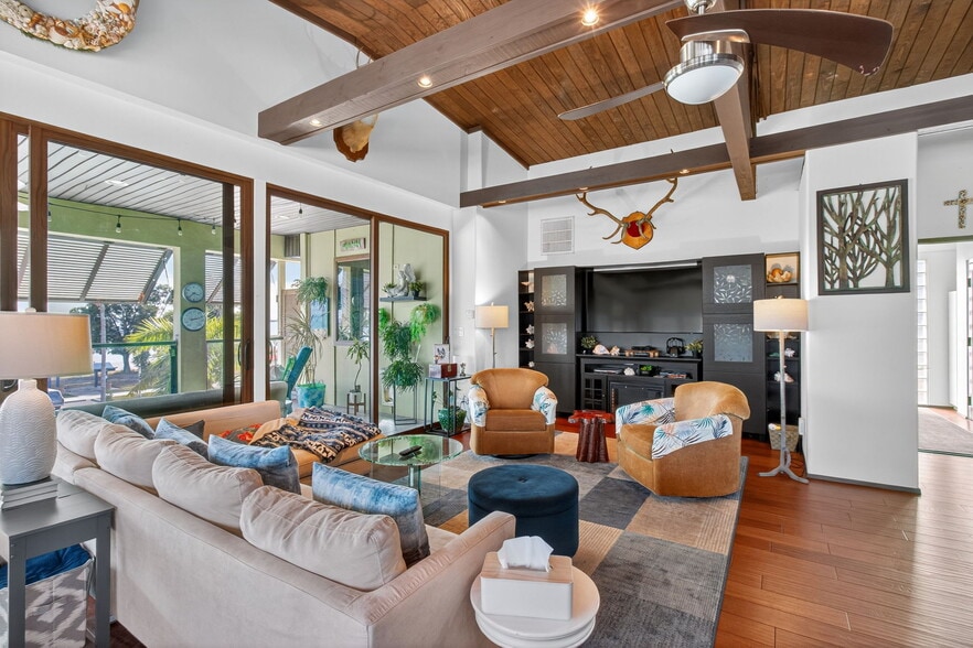 More Photos Of 5657 Shore S blvd, Gulfport Specialty For Sale