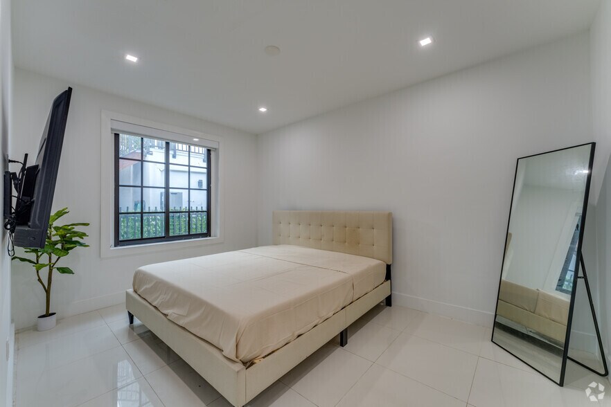 More Photos Of 733-737 Michigan Ave, Miami Beach Apartments For Sale