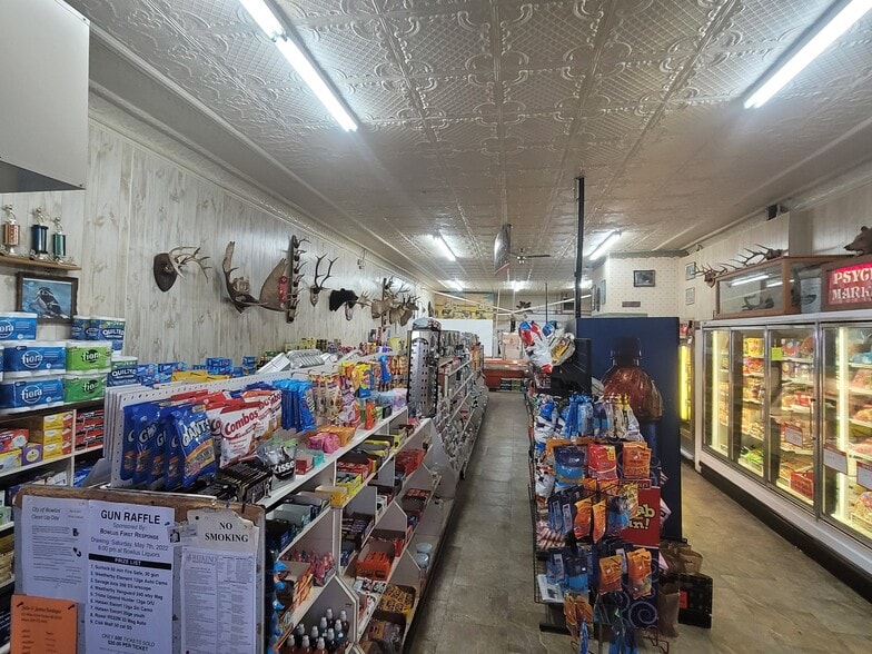 More Photos Of 153 Main St, Bowlus Convenience Store For Sale