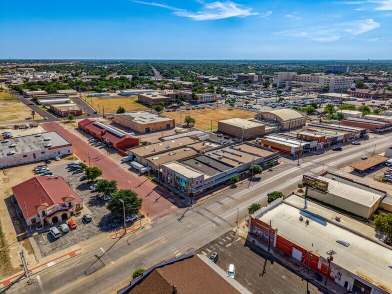 More Photos Of 318 N Chadbourne St, San Angelo Storefront For Sale