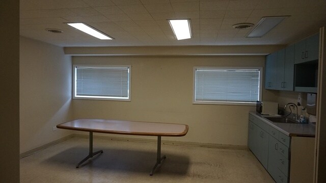 More Photos Of 6420 N California Ave, Chicago Coworking Space