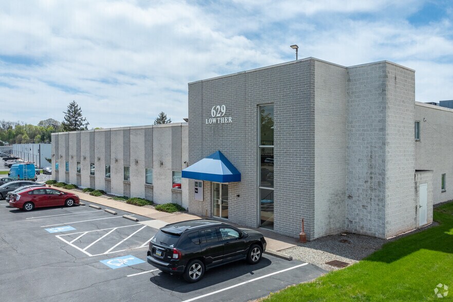 More Photos Of 629 Lowther Rd, Lewisberry Warehouse For Lease